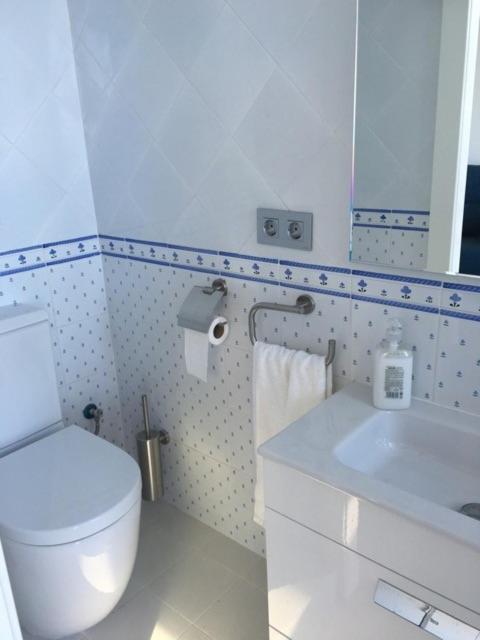 Blue Sea Front By Hello Homes Apartment *