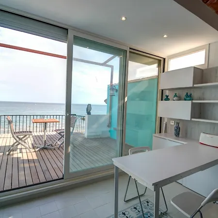 Blue Sea Front By Hello Homes Sitges Buitenkant foto
